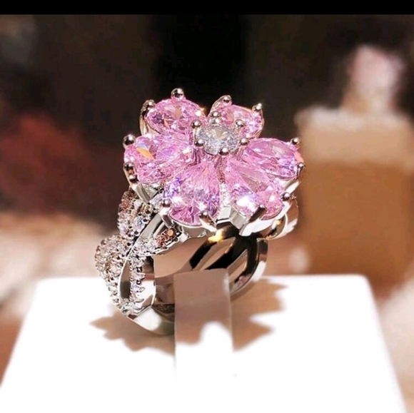 Beautiful Statement Flower Pink White Cubic Zirconia Silver Plated Ring Size 5 - Picture 3 of 13